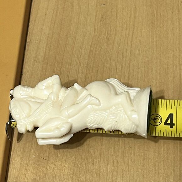 Vintage White KNIGHT E.S. Lowe Plastic Chess Piece 1 Replacement Part ONLY READ - Picture 3 of 11